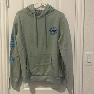 Maui and Sons hoodie sweatshirt.